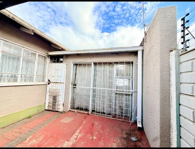 3 BEDROOM HOUSE FOR SALE IN VANDERBIJLPARK CW 3